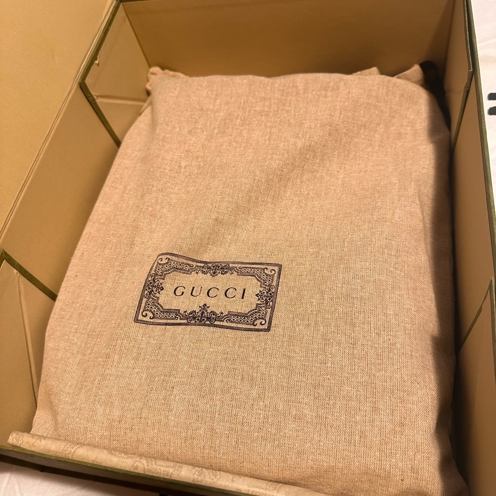 Gucci Bag - Picture 4 of 5